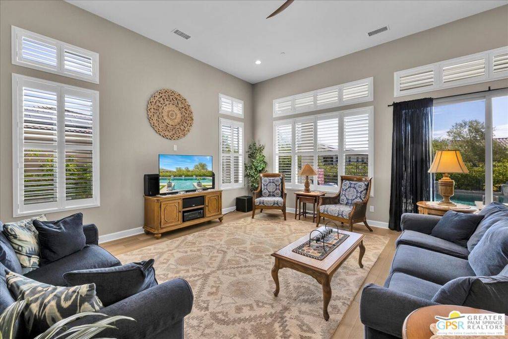 Rancho Mirage, CA 92270,19 Moscato