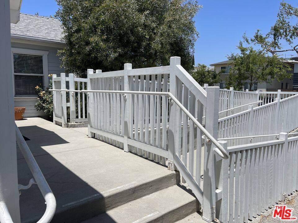 Culver City, CA 90232,3843 College AVE