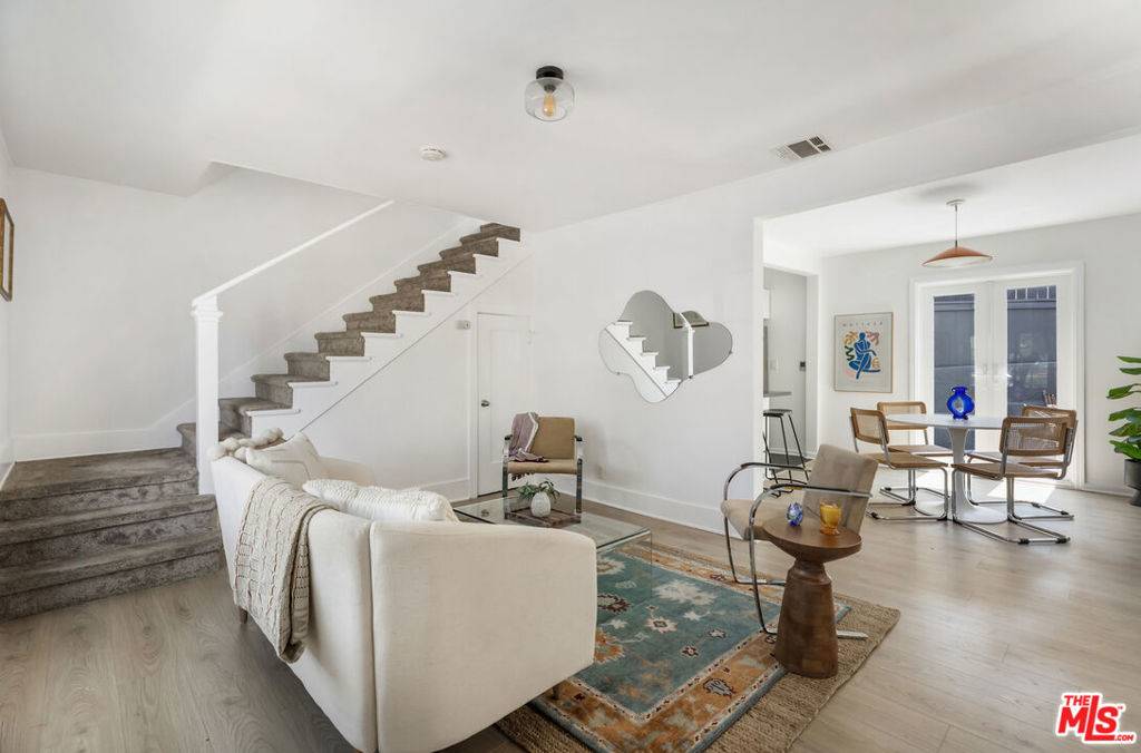 Los Angeles, CA 90042,329 N Avenue 57