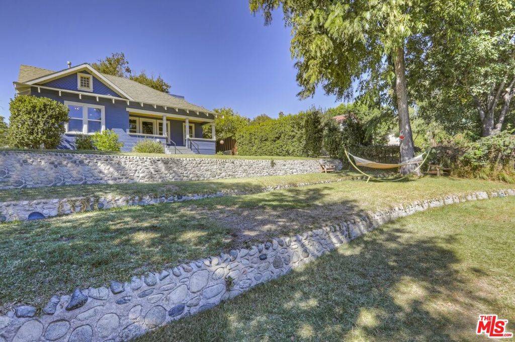 Los Angeles, CA 90041,4933 Glacier DR