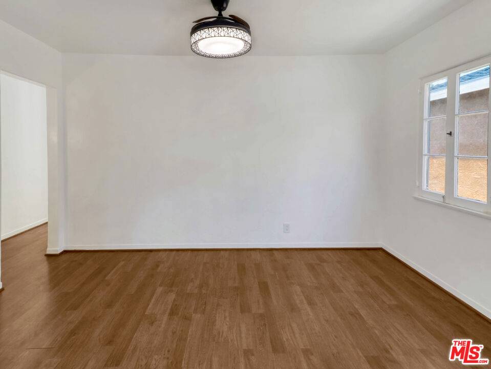 Los Angeles, CA 90047,7415 S Harvard BLVD