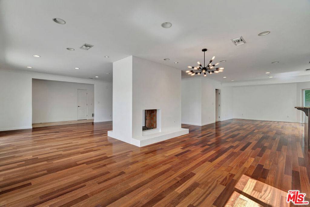 Studio City, CA 91604,3379 Canton LN