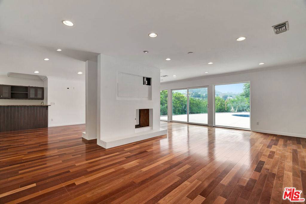 Studio City, CA 91604,3379 Canton LN