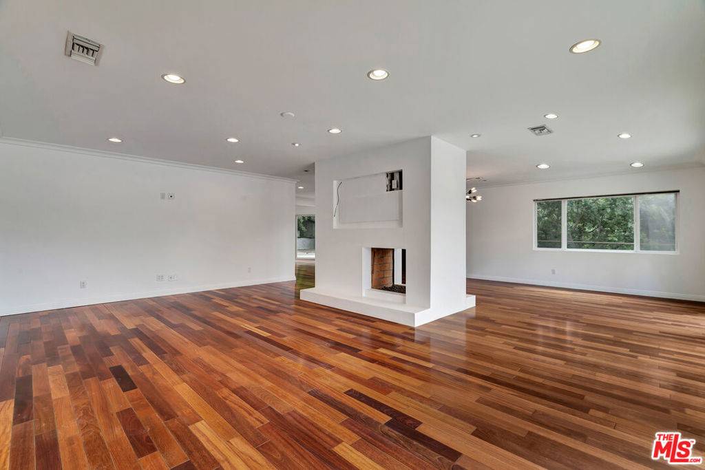 Studio City, CA 91604,3379 Canton LN