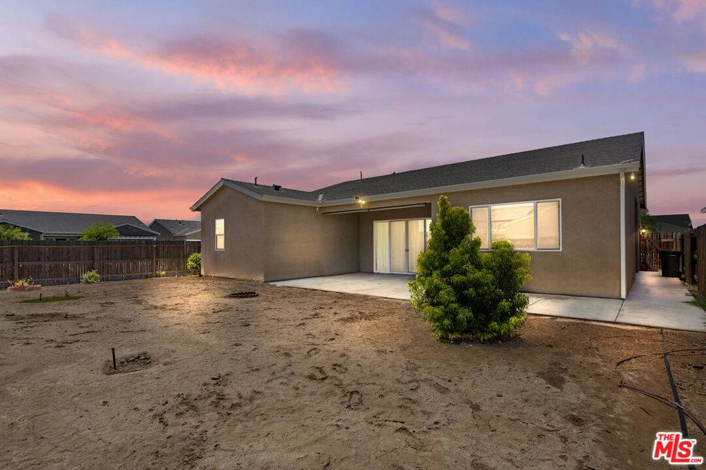 Bakersfield, CA 93313,6622 Sycamore Wood LN