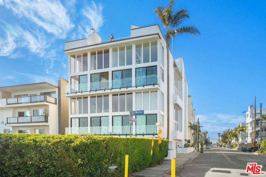 Marina Del Rey, CA 90292,5515 Pacific AVE #2