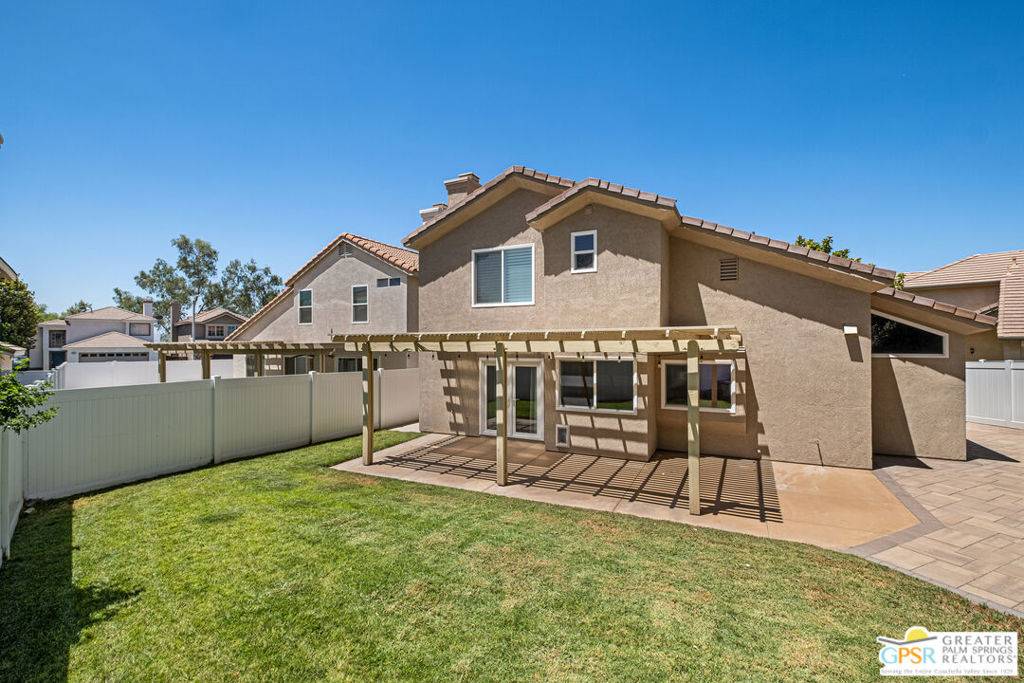 Highland, CA 92346,29136 Stonegate LN