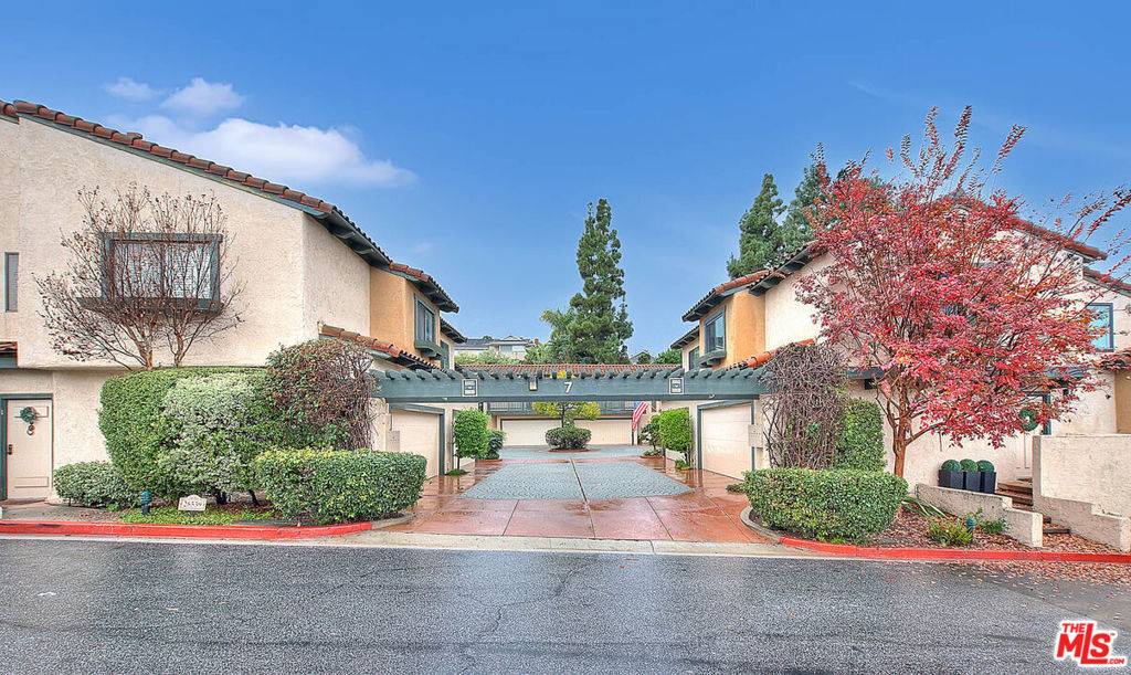 Rancho Palos Verdes, CA 90275,28521 Vista Madera
