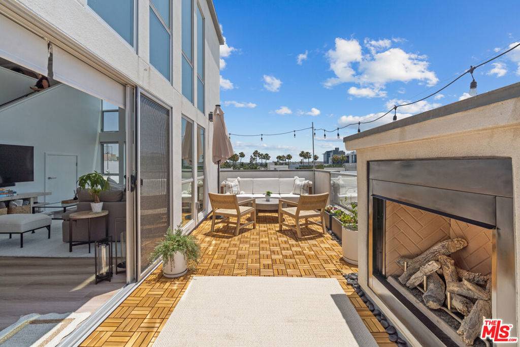 Marina Del Rey, CA 90292,4215 Glencoe AVE #417