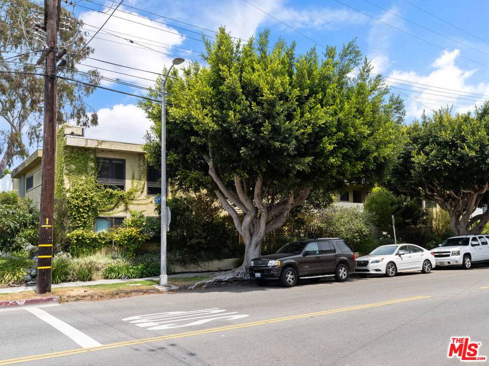 Playa Del Rey, CA 90293,8630 Falmouth AVE #5