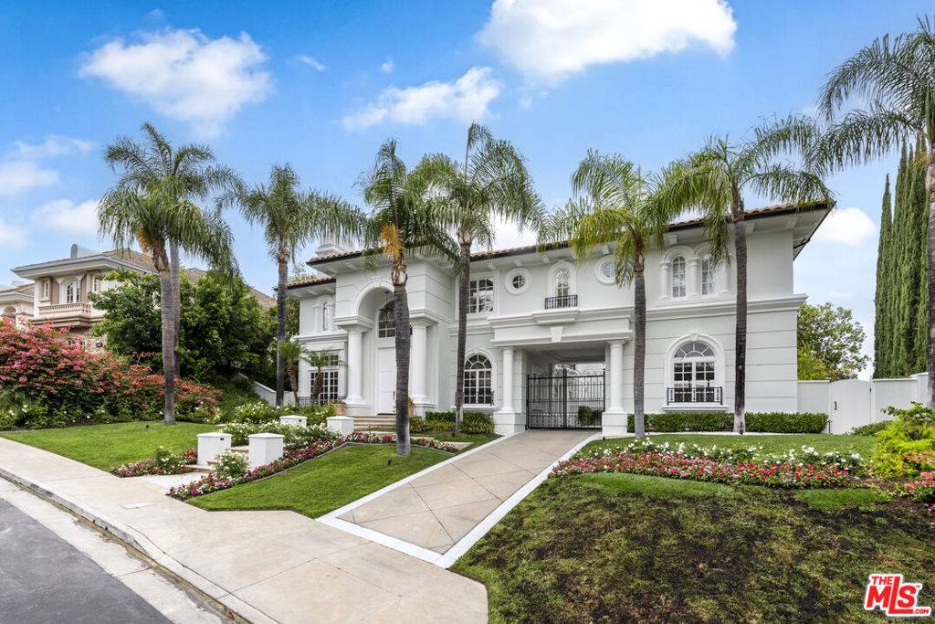 Tarzana, CA 91356,3791 WINFORD DR
