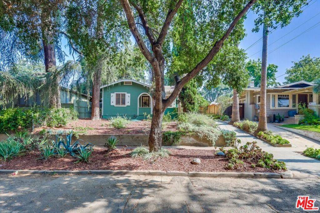Pasadena, CA 91104,1105 E Claremont ST