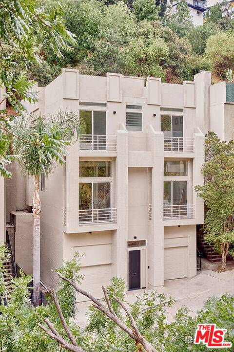 Los Angeles, CA 90065,701 Museum DR
