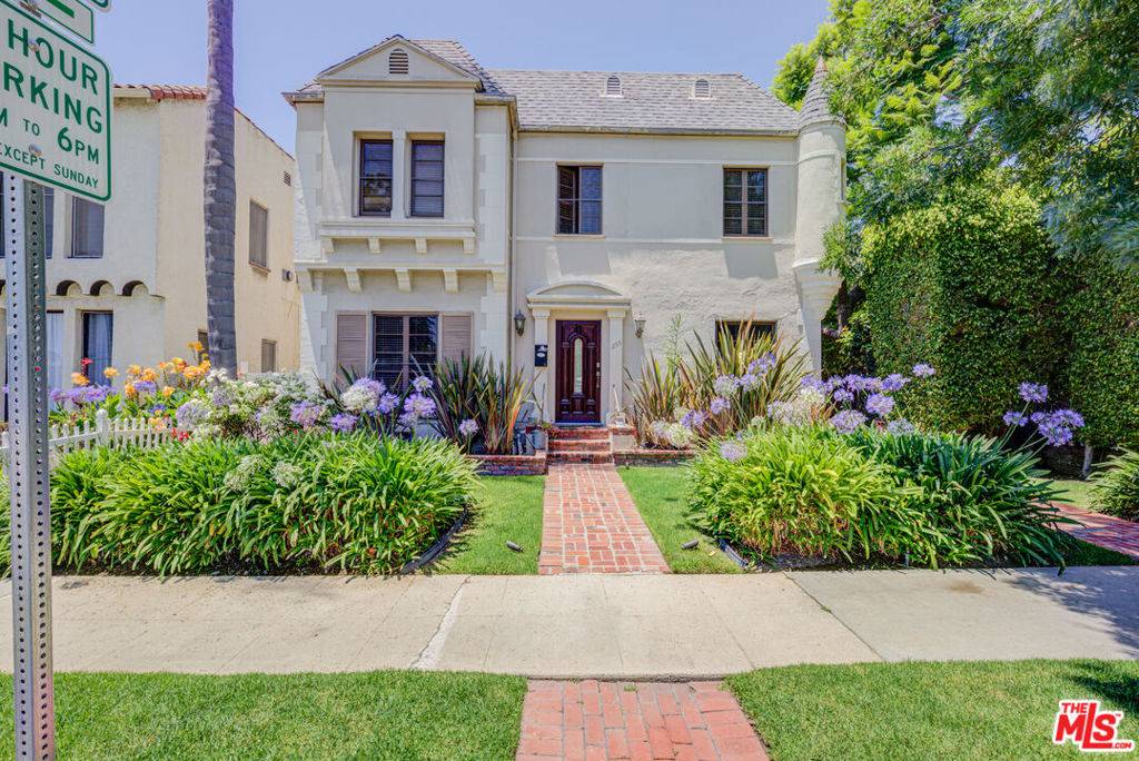 Beverly Hills, CA 90212,253 Elm #1/2
