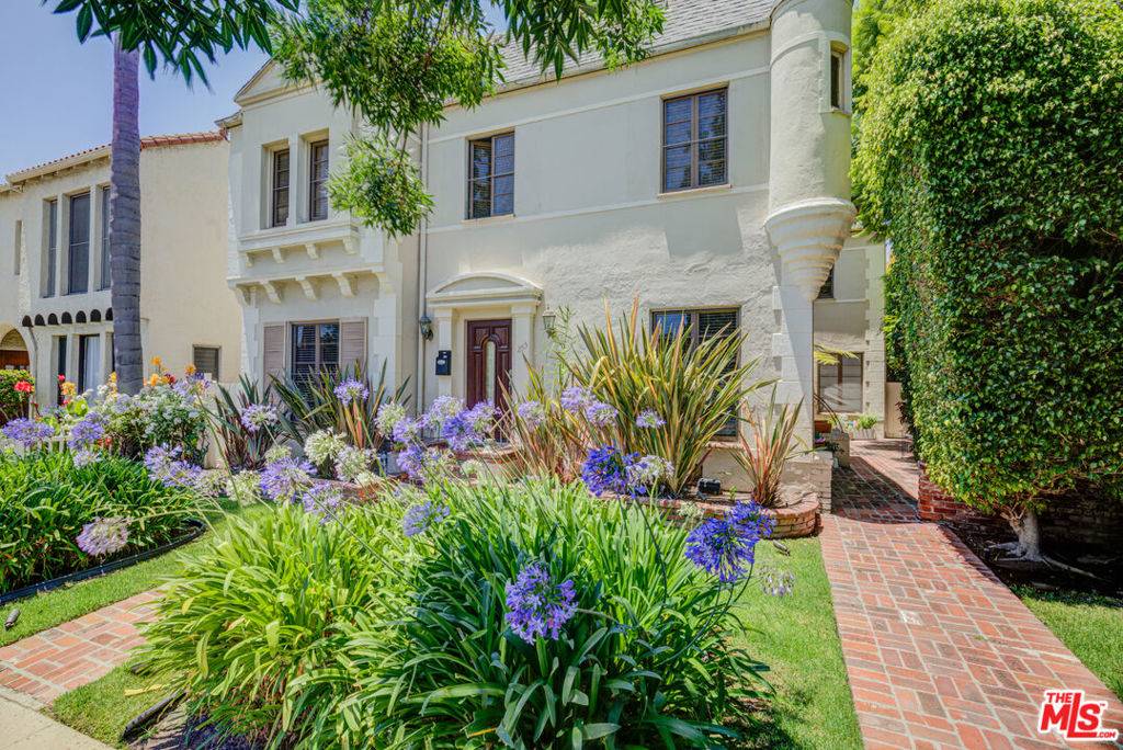 Beverly Hills, CA 90212,253 Elm #1/2