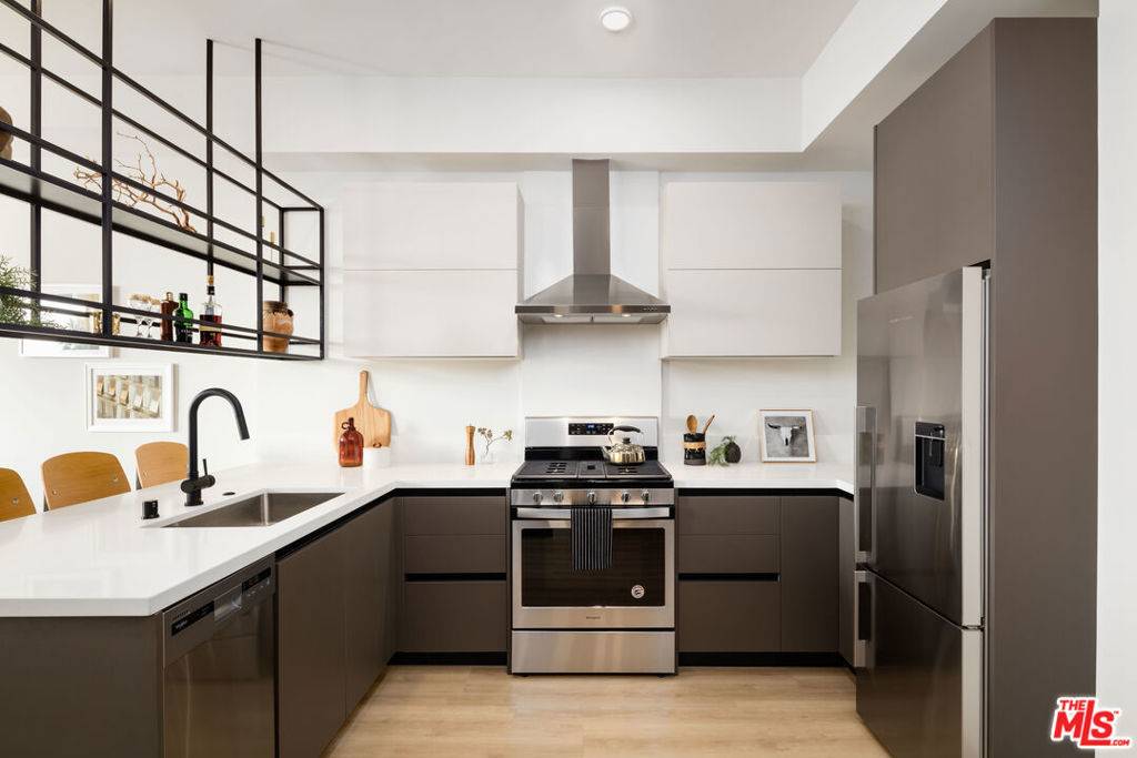 Culver City, CA 90232,3833 Dunn #403