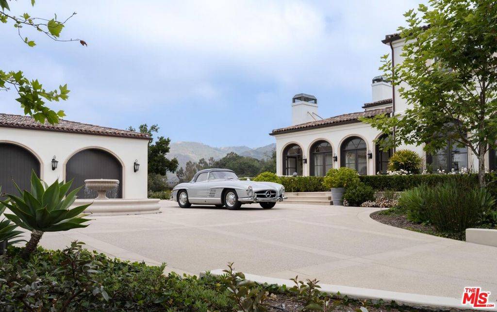 Los Angeles, CA 90049,12833 Chalon RD