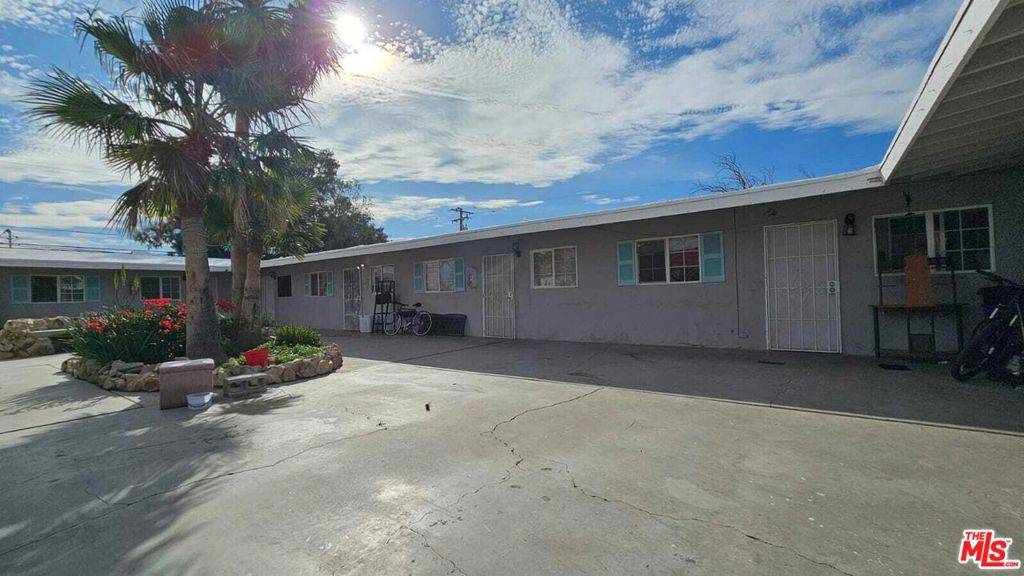 Desert Hot Springs, CA 92240,66327 7th ST #4