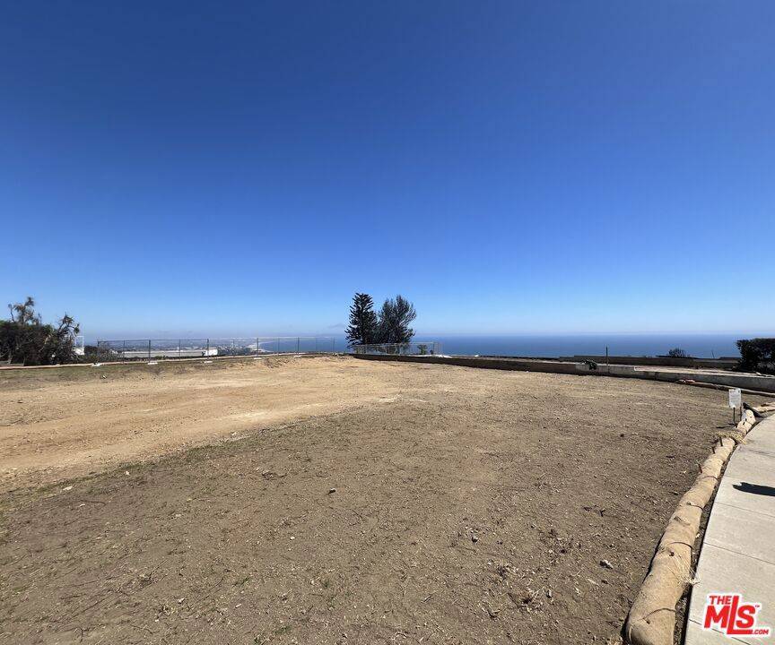 Pacific Palisades, CA 90272,1224 Lachman LN