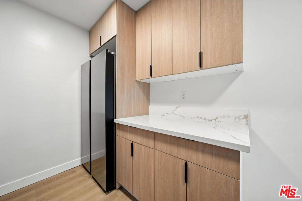 Santa Monica, CA 90402,305 San Vicente BLVD #104