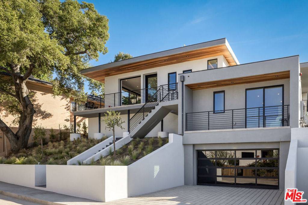 Los Angeles, CA 90027,3616 Cadman DR