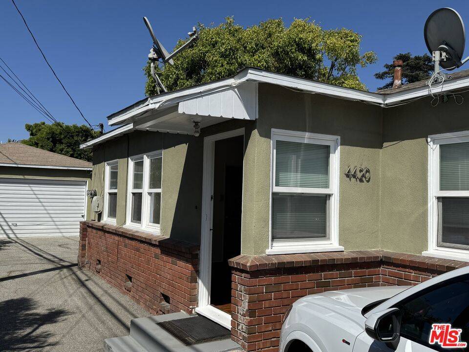 Los Angeles, CA 90066,4418 4420 Inglewood BLVD #4420