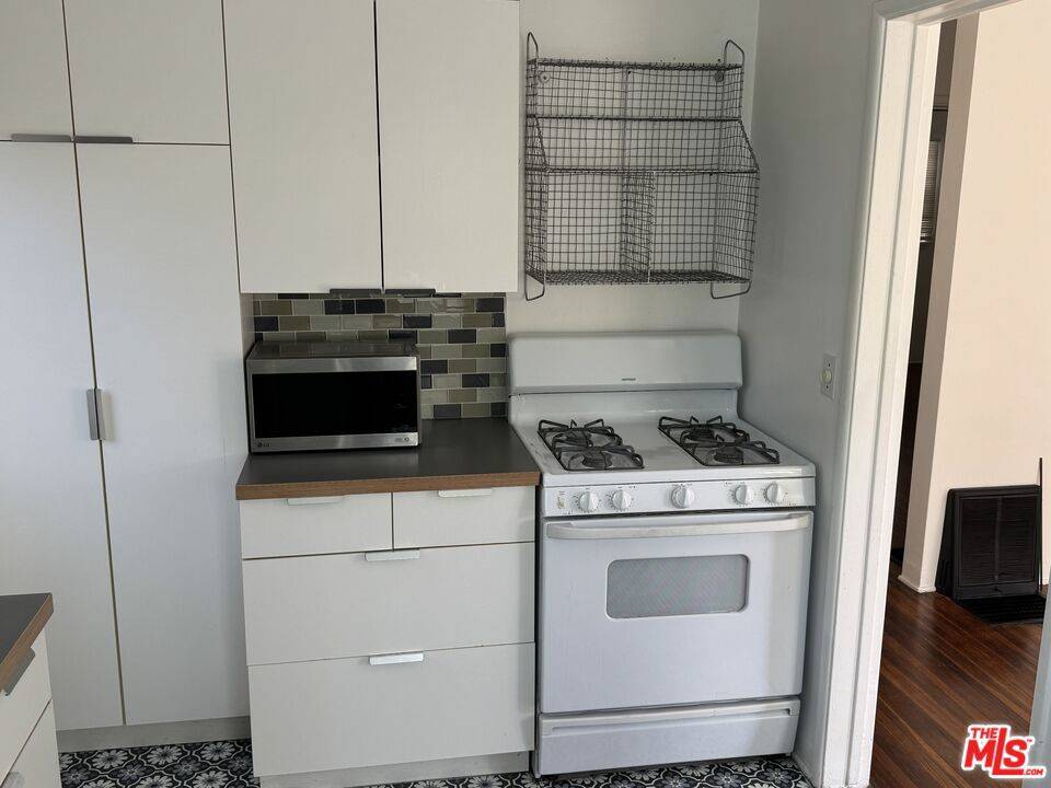 Los Angeles, CA 90066,4418 4420 Inglewood BLVD #4420