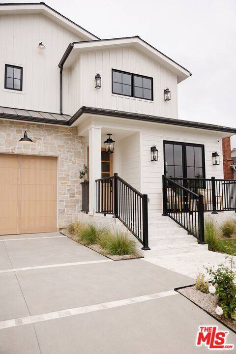 Los Angeles, CA 90045,8363 Stewart AVE