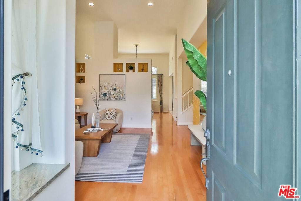 Thousand Oaks, CA 91362,2857 Limestone DR