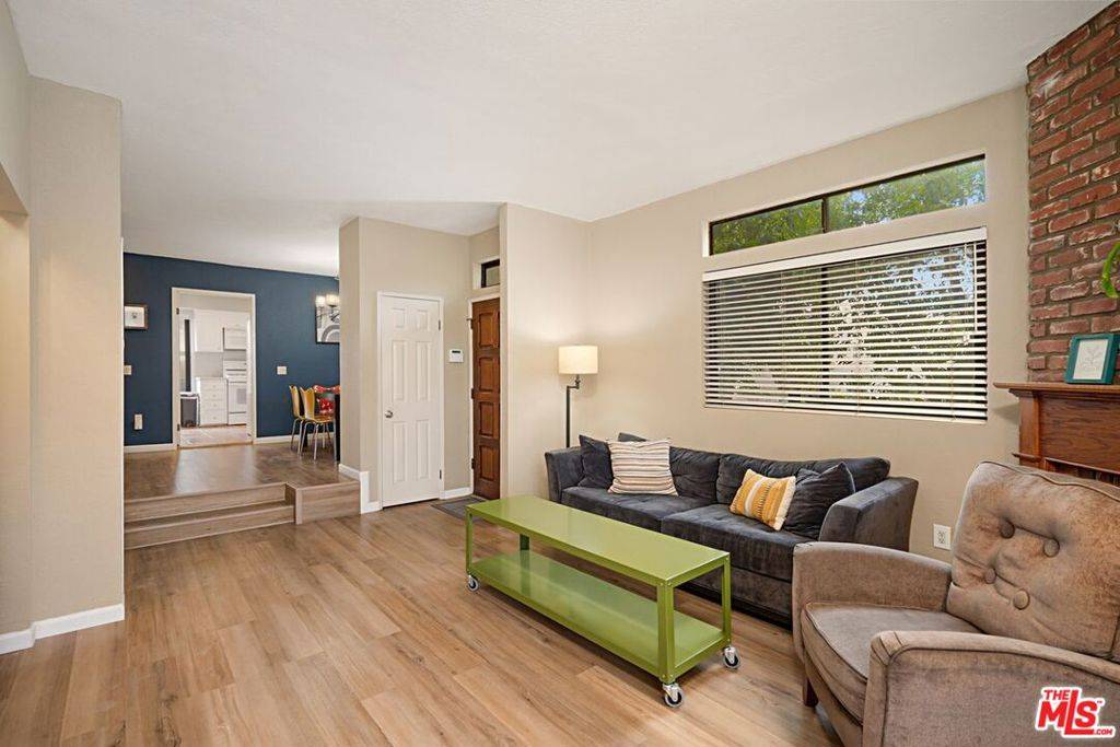 Valley Village, CA 91607,12053 Emelita ST #8