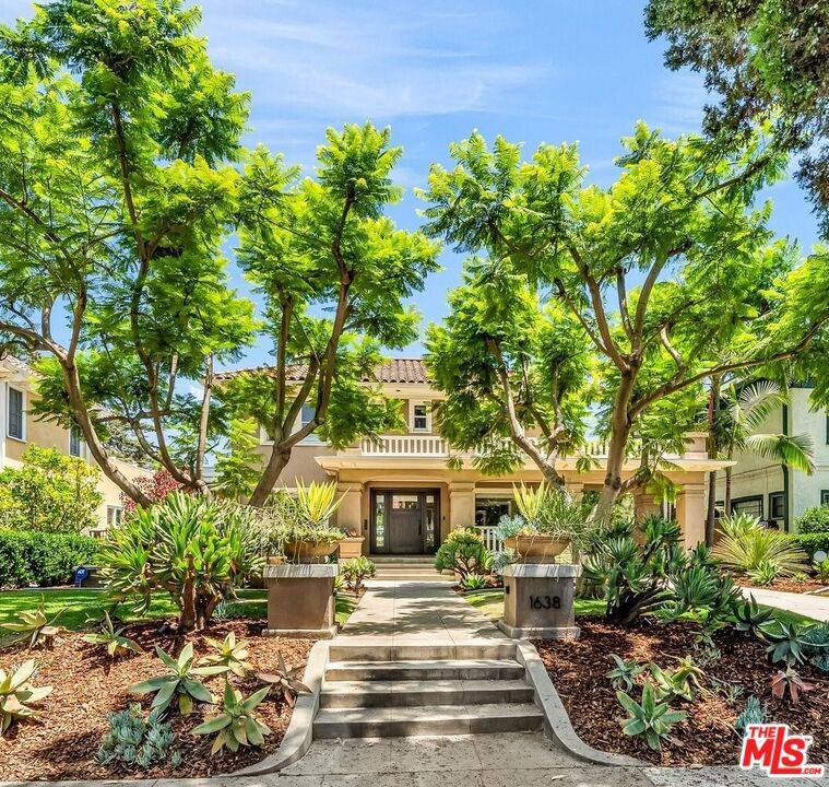 Los Angeles, CA 90019,1638 S Victoria AVE
