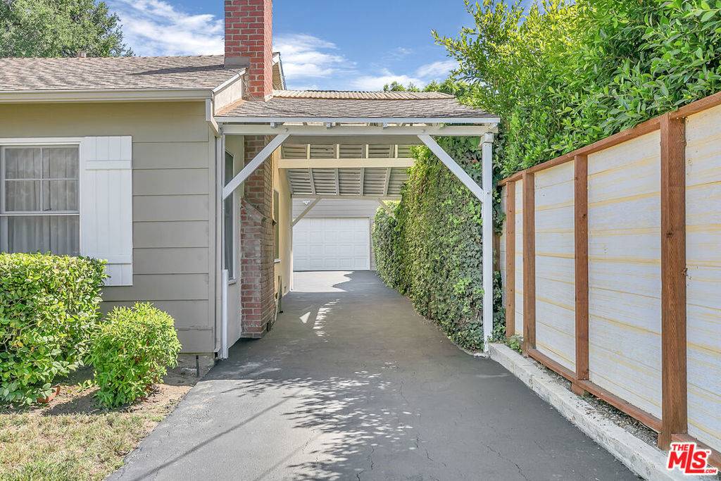 Sherman Oaks, CA 91403,15436 Camarillo ST