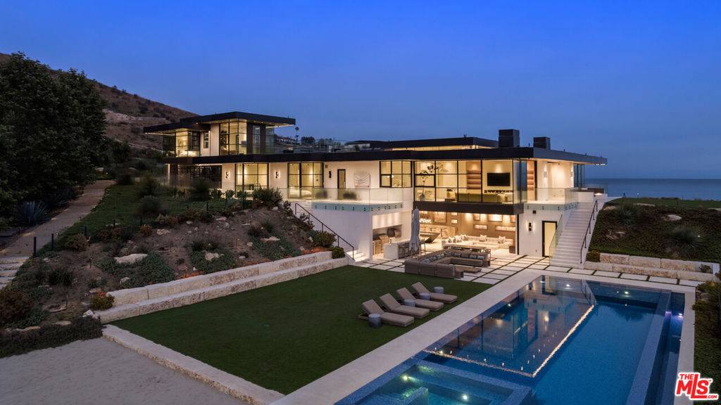 Malibu, CA 90265,5012 Carbon Beach TER