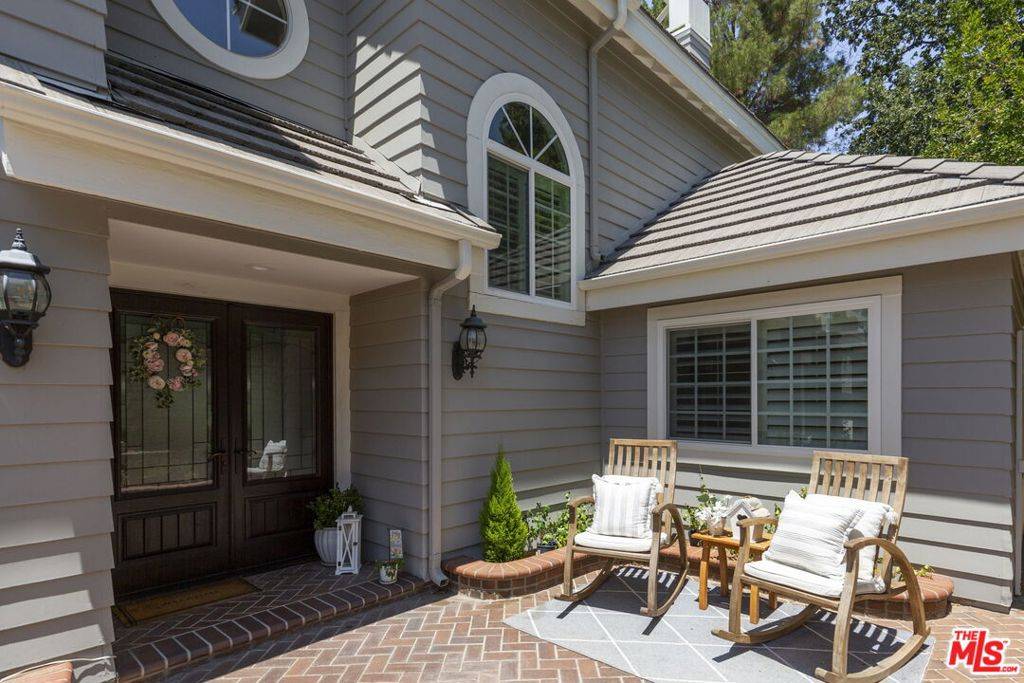 Valencia, CA 91355,26430 Emerald Dove DR