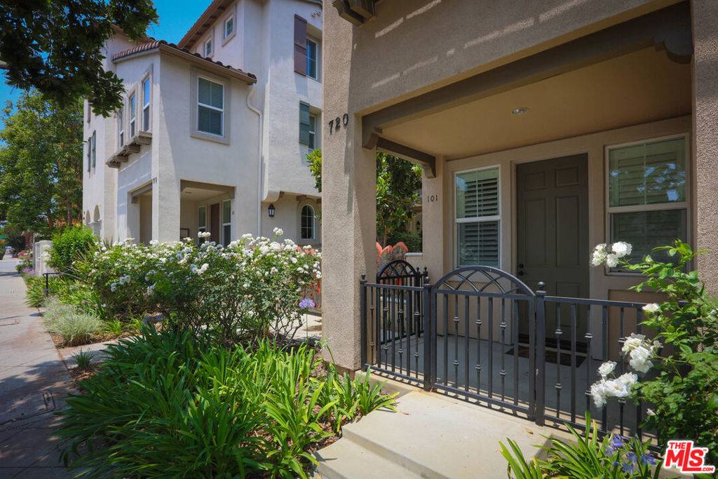 Burbank, CA 91502,720 S SAN FERNANDO BLVD #101
