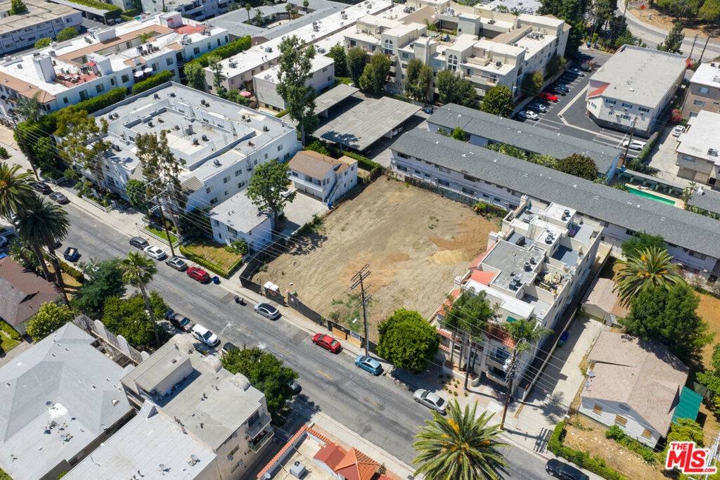 North Hollywood, CA 91602,11031 Aqua Vista ST