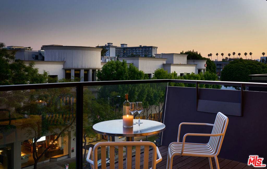 West Hollywood, CA 90048,8899 Beverly BLVD #5F