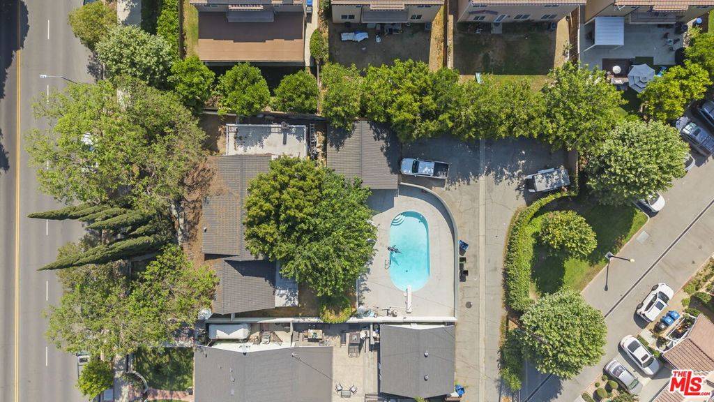 Granada Hills, CA 91344,16330 San Fernando Mission BLVD