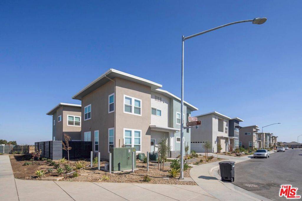 Patterson, CA 95363,817 Ashwood WAY