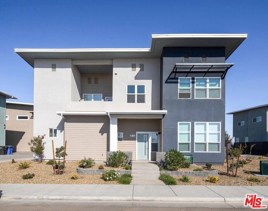 Patterson, CA 95363,817 Ashwood WAY