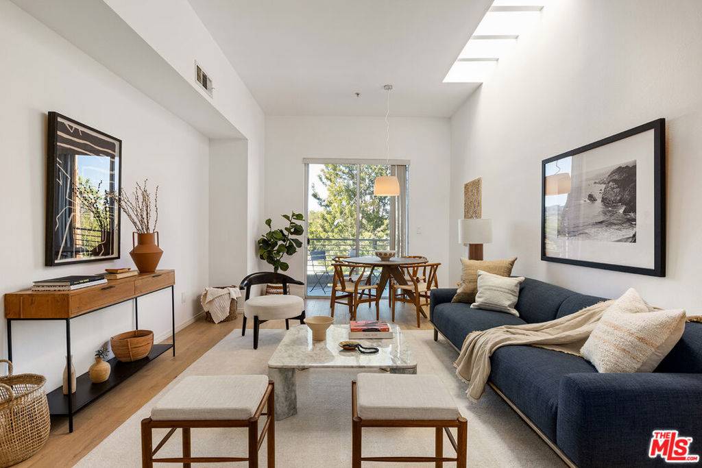 Studio City, CA 91602,4180 Fair AVE #206