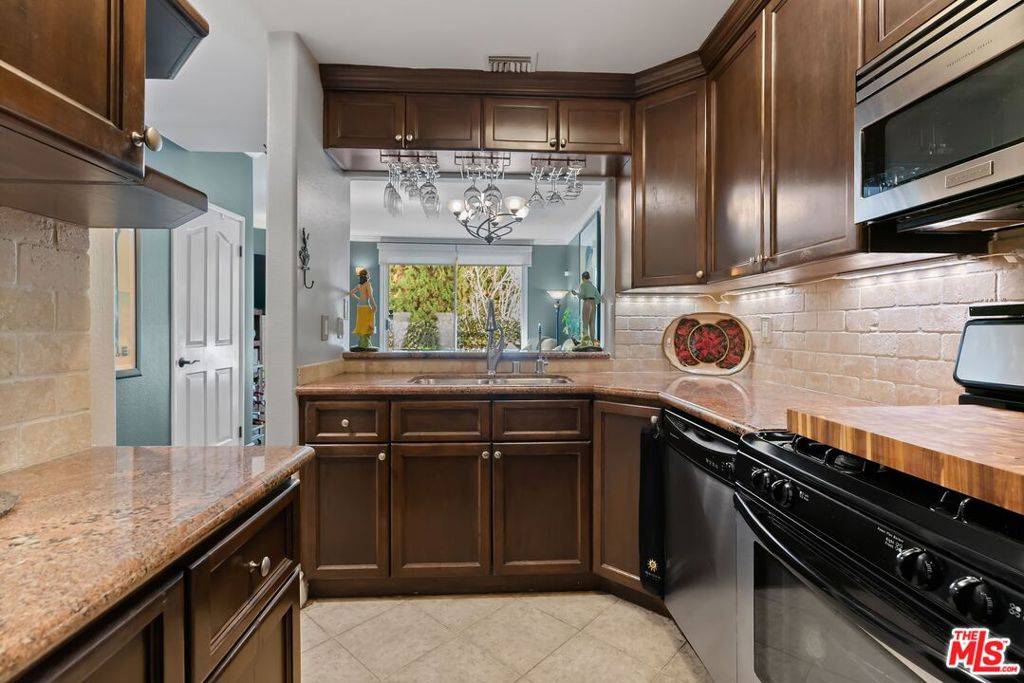 Studio City, CA 91604,4128 Whitsett AVE #108