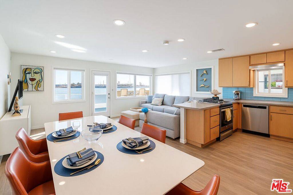 Long Beach, CA 90802,26 5th PL