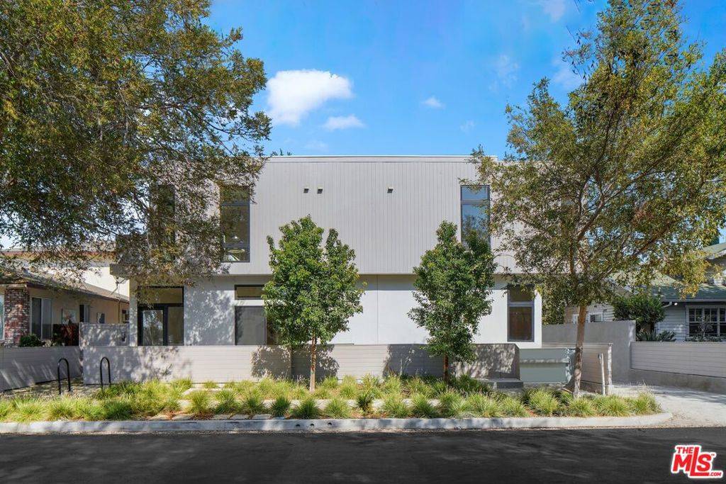 Culver City, CA 90232,3808 College Ave #2