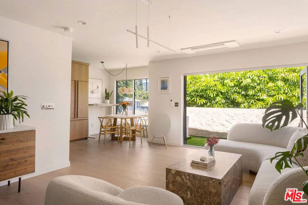 West Hollywood, CA 90069,9061 Keith AVE #307