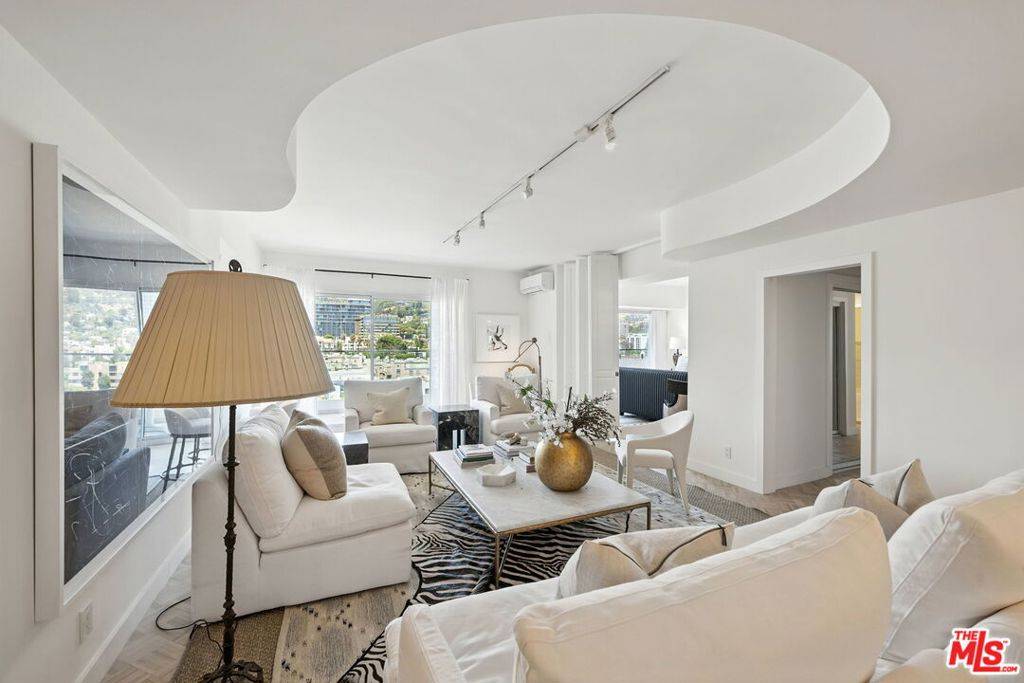 West Hollywood, CA 90069,838 N Doheny DR #1405