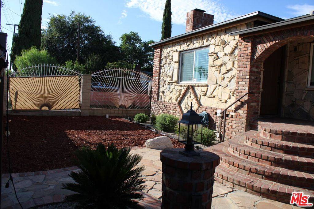 Sylmar, CA 91342,12318 San Fernando RD