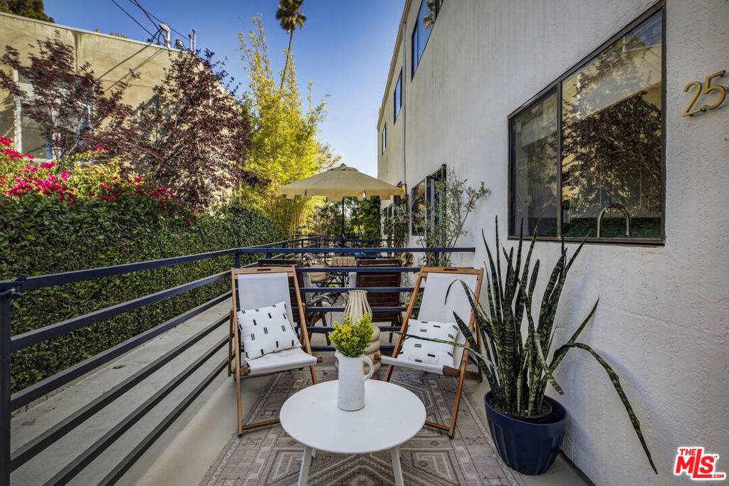 Venice, CA 90291,2500 Abbot Kinney BLVD #25