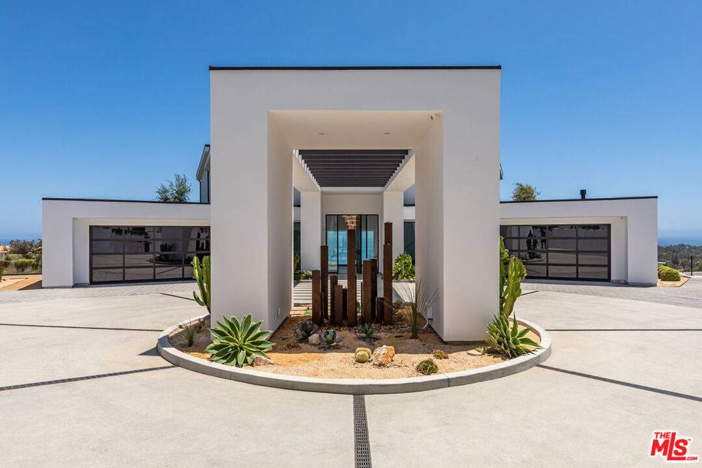 Malibu, CA 90265,6156 Zumirez DR