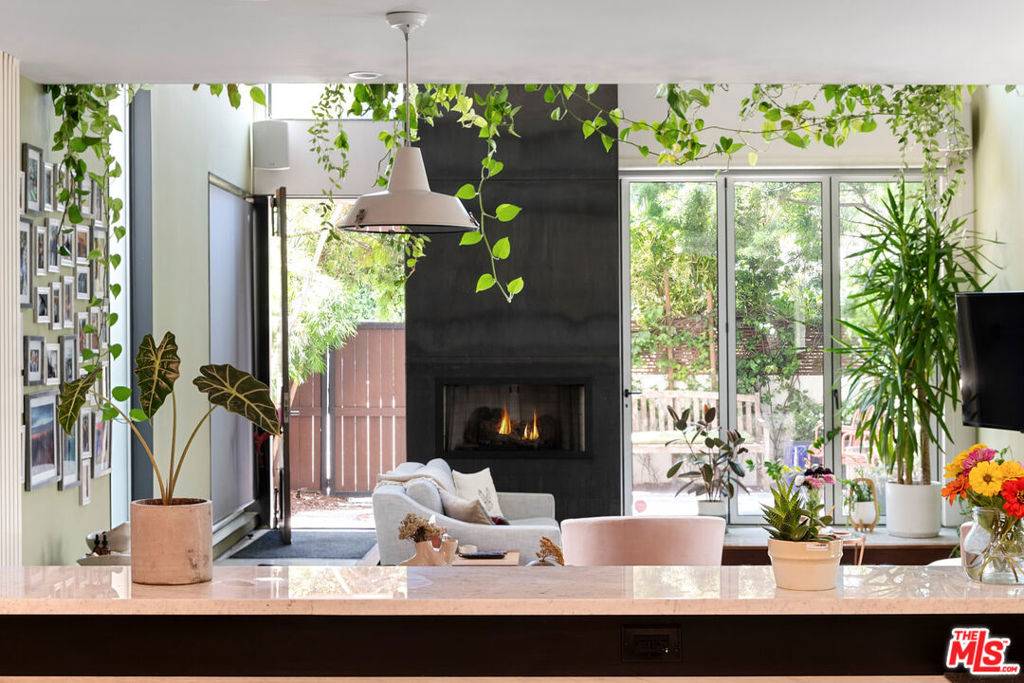 Venice, CA 90291,417 Venice WAY